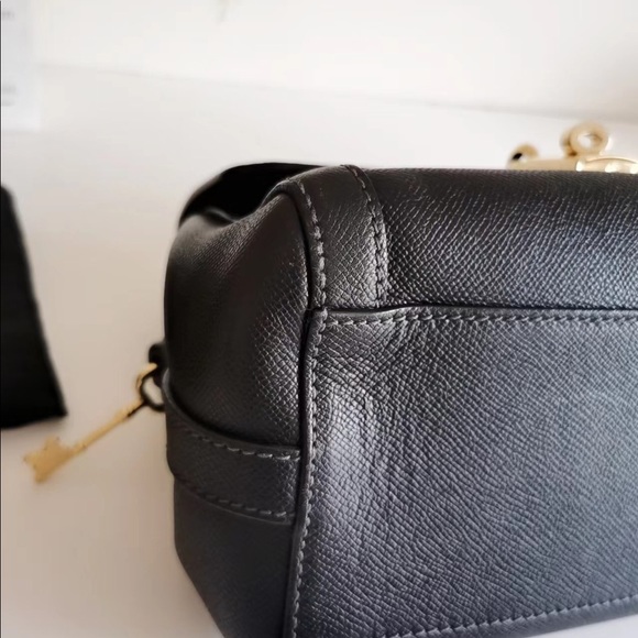 D&G pad lock shoulder bag - Picture 9 of 10